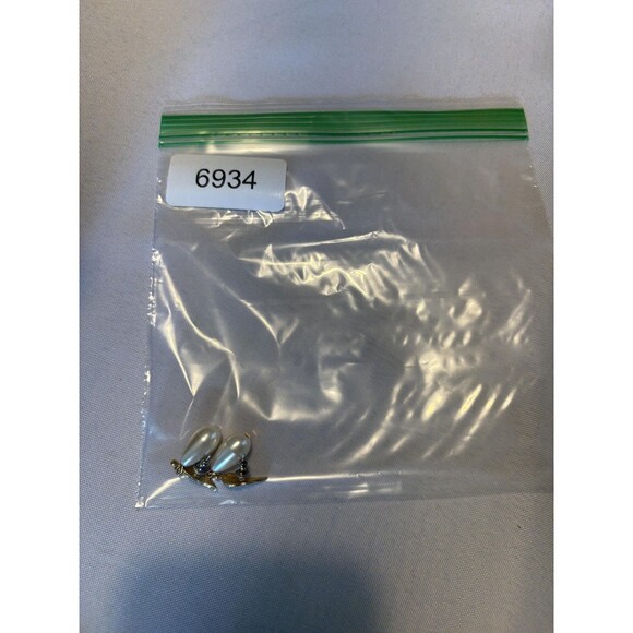 Vintage Gold Tone Drop Earrings Faux Pearl Teardrop Crystal Leaf Clip On 2 Inch - Picture 6 of 6